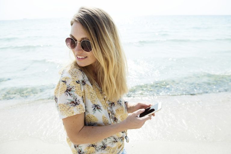 Při cestování nám mohou pomoct i mobilní aplikace. Jaké stojí za stažení?