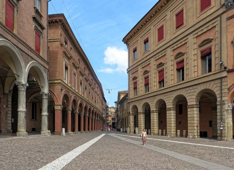 Evropská města, kde se nesetkáte s davy turistů. Která to jsou?