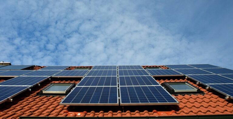 Jak poznat poškozený fotovoltaický panel?