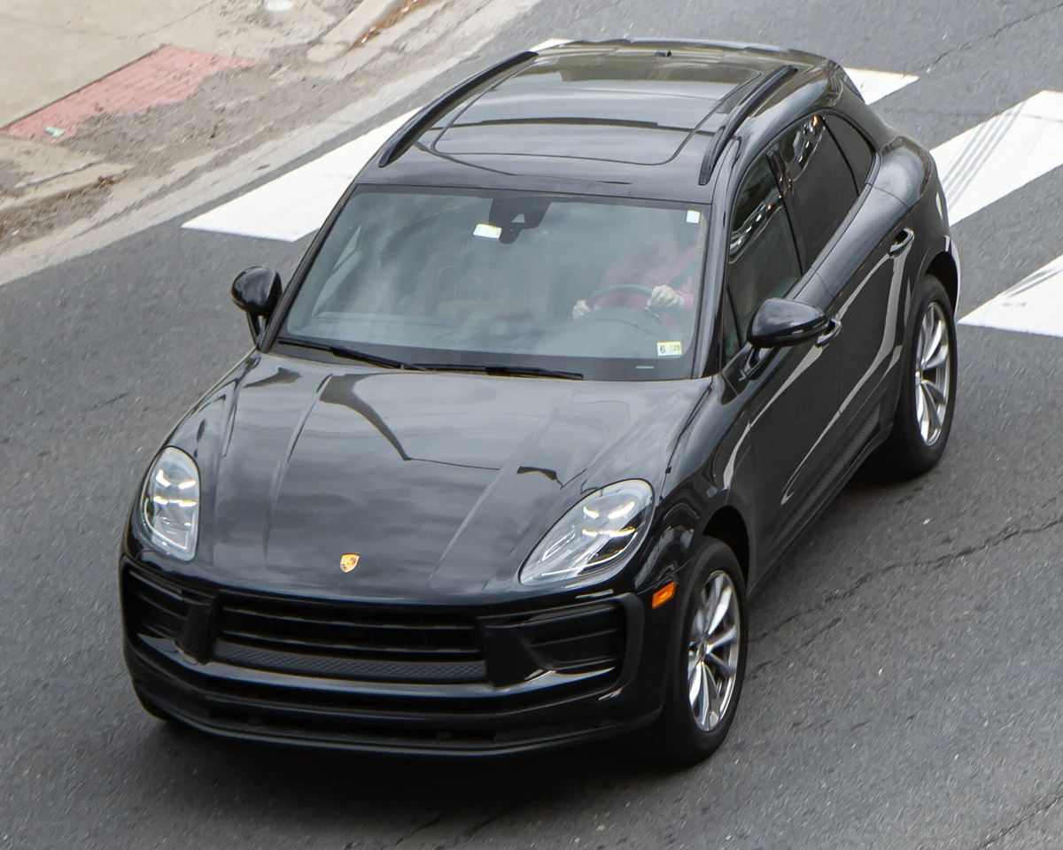 Spalovací Porsche Macan předchozí řady 95B